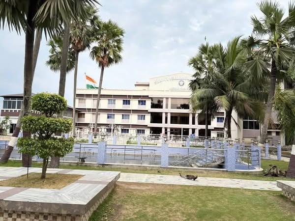 HISTORY AND FOUNDATION OF SWAMI VIVEKANANDA UNIVERSITY