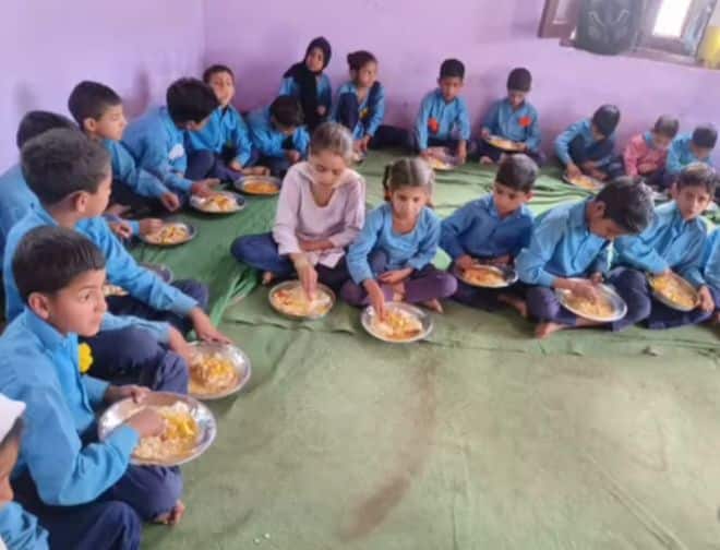 Mid day meal in government school