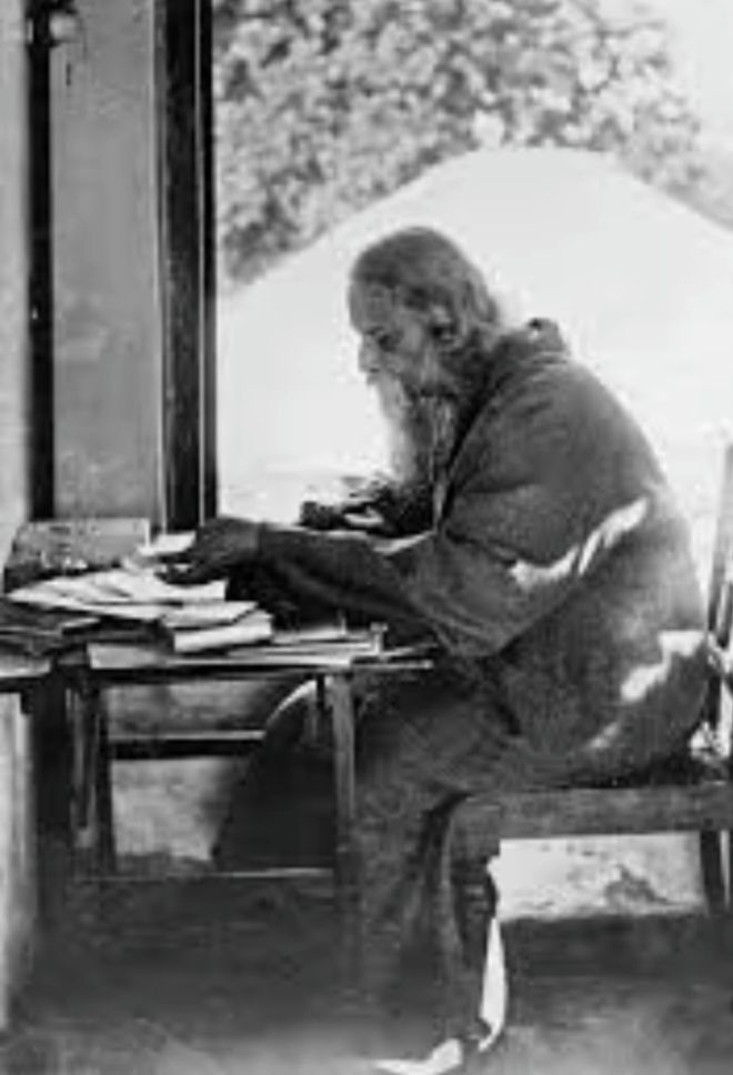 Two national anthems in Rabindranath's poetry