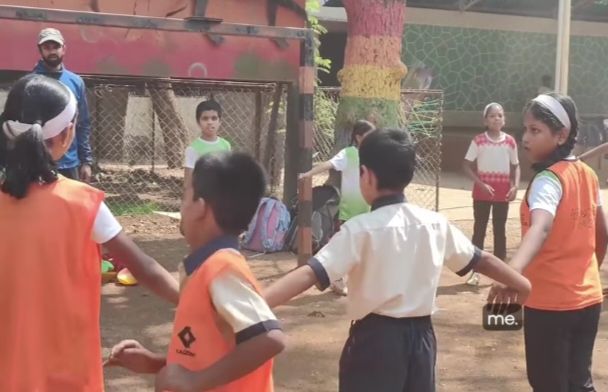 Urban amusement for boys in India
