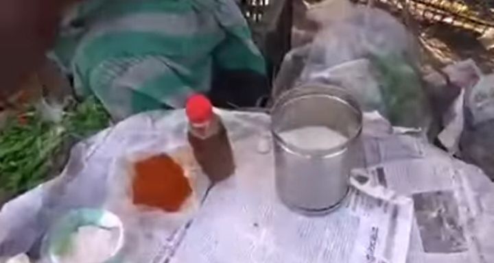 Street Food vs Restaurant Food