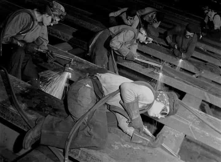 Disadvantages of female workers in factories