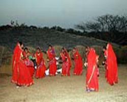 Tribal Fashion & Sustainable Textiles